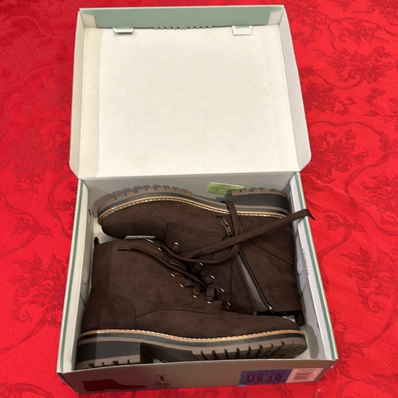 Kensie kasha brown ladies side zipper boot color, brown size 10 & 6 NIB - Picture 9 of 12